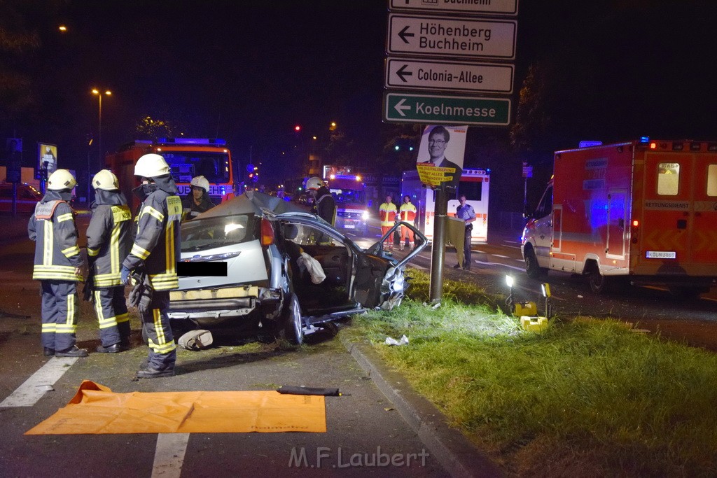 Schwerer VU Koeln Dellbrueck Bergisch Gladbacherstr Herler Ring P014.JPG - Miklos Laubert